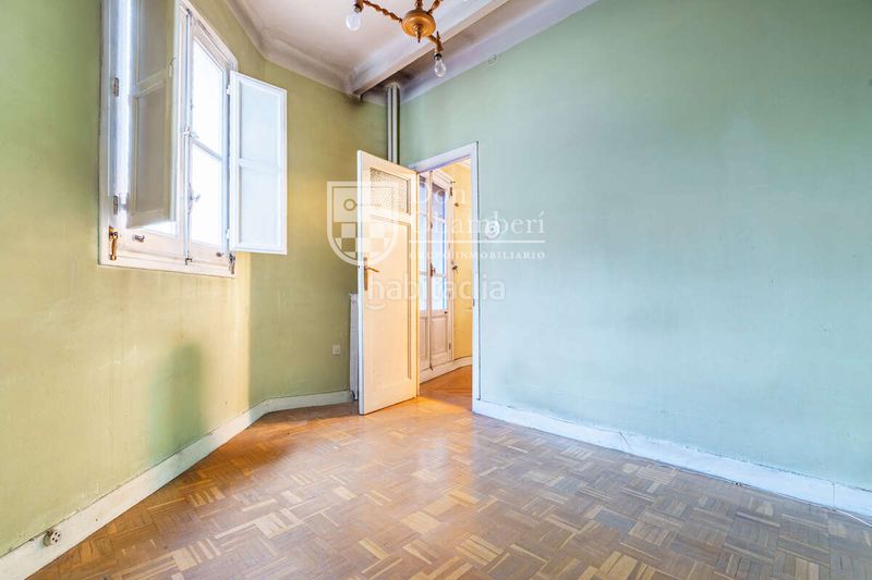 Foto b955e42b-fae6-4f95-9458-177e996ada27. Pis amb calefacció a Almagro Madrid