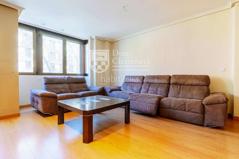 Foto 1cbddc3c-9c72-4e8a-9f02-cbe0f28114f0. Piso magnífico piso exterior en calle de las delicias en Madrid