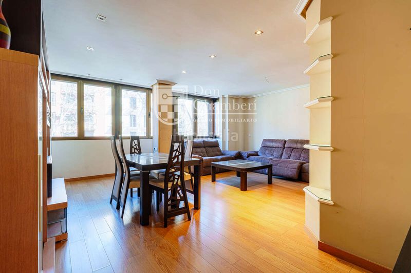 Foto 46469c64-5a9a-4d7d-bcca-c4173e29713f. Piso magnífico piso exterior en calle de las delicias en Madrid