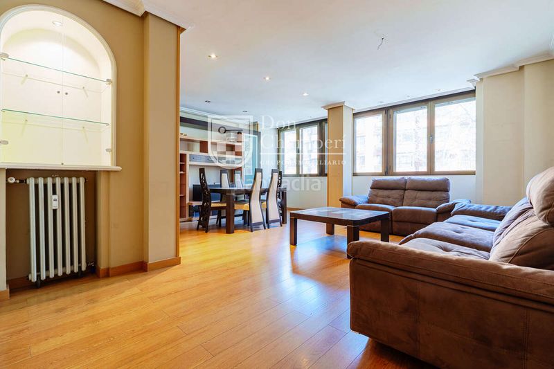 Foto a8eec64b-4930-4594-9caf-fc36845b4cde. Piso magnífico piso exterior en calle de las delicias en Madrid