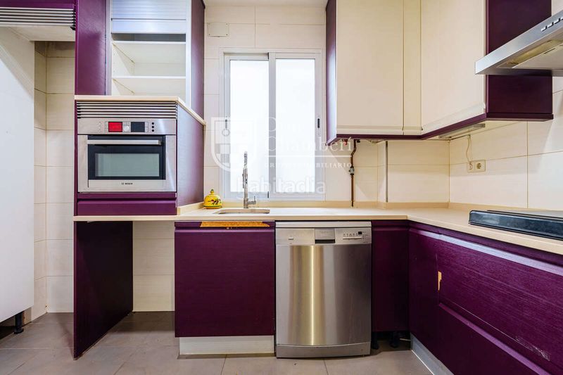 Foto b68b7cce-a9eb-4b06-bbf8-e656a3abfe34. Piso magnífico piso exterior en calle de las delicias en Madrid