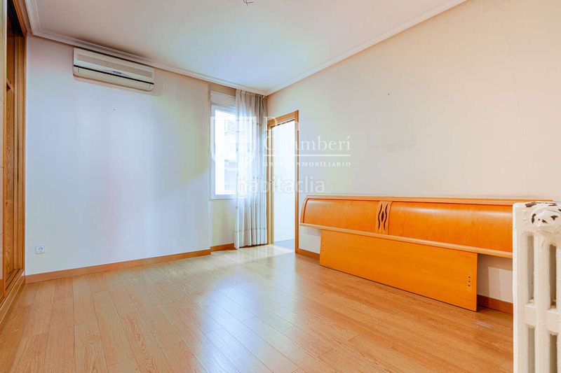 Foto b957cbff-afb5-48ca-a2dd-65fad9c805c3. Piso magnífico piso exterior en calle de las delicias en Madrid