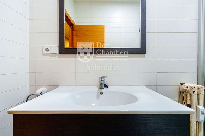 Foto c4609607-90cb-48e3-8429-e2b9cd89ac3a. Piso magnífico piso exterior en calle de las delicias en Madrid