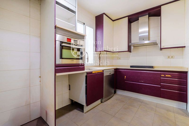 Foto e31c9064-4cb7-4abd-b673-52c383115dc4. Piso magnífico piso exterior en calle de las delicias en Madrid