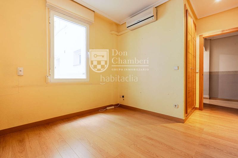 Foto e39a35f7-389d-471c-a1d8-2f25988dd490. Piso magnífico piso exterior en calle de las delicias en Madrid