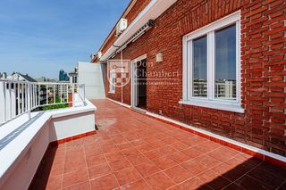Alquiler Piso  Fermandez de la hoz. Exclusivo ático con terraza en pleno corazón de ríos rosas