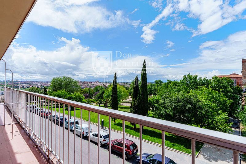 Foto 4e39ed04-9c18-46db-953d-465b6a42053c. Rent flat with heating in Palacio Madrid
