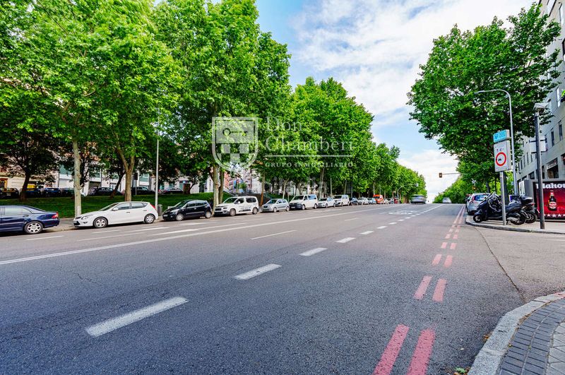 Foto 98a53f34-ece2-42f3-bfae-e8000106f575. Rent flat with heating in Palacio Madrid