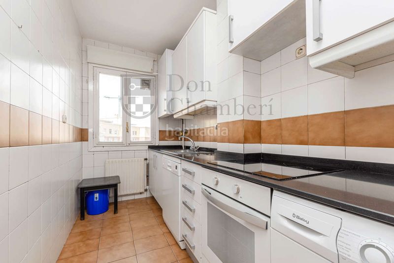 Foto 53a63ca6-a462-486d-b5f4-5046c674fe25. Affitto duplex con riscaldamento in Gaztambide Madrid