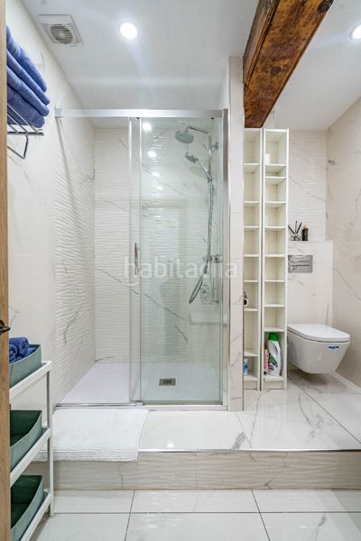 Piso espacioso piso en una exclusiva calle peatonal del centro histórico en Valencia - Imagen 23