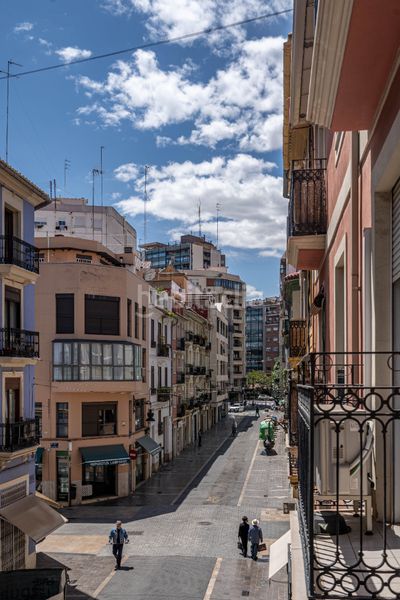 Piso espacioso piso en una exclusiva calle peatonal del centro histórico en Valencia - Imagen 30