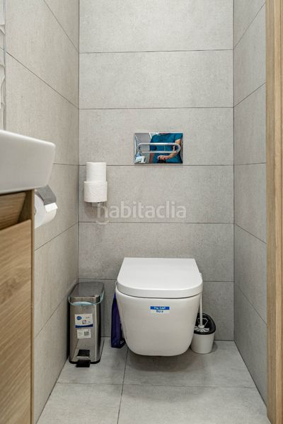 Piso espacioso piso en una exclusiva calle peatonal del centro histórico en Valencia - Imagen 26