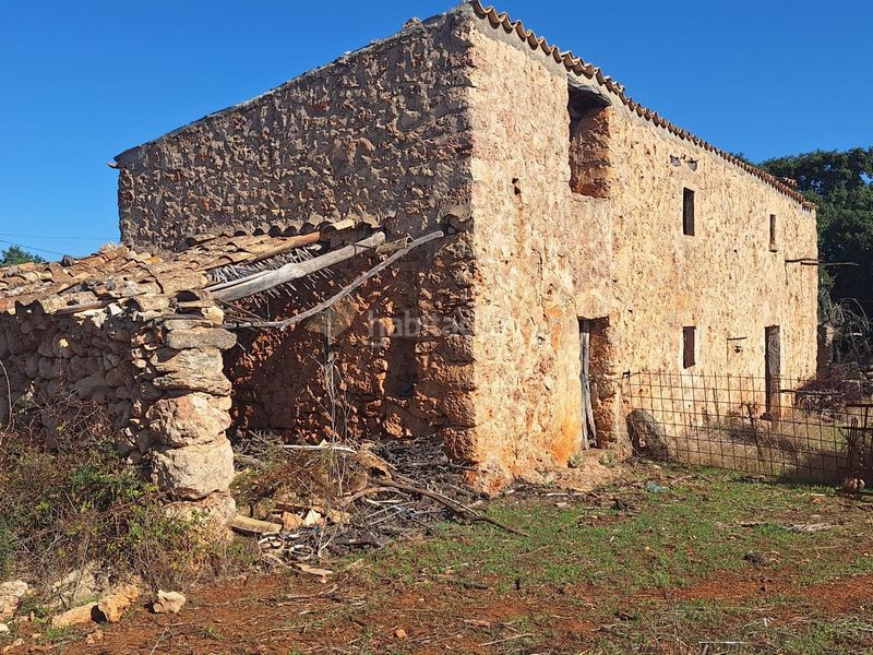 Foto aaf197dd-b6bb-4d88-b1a6-6cc55259c949. Masia a Costitx