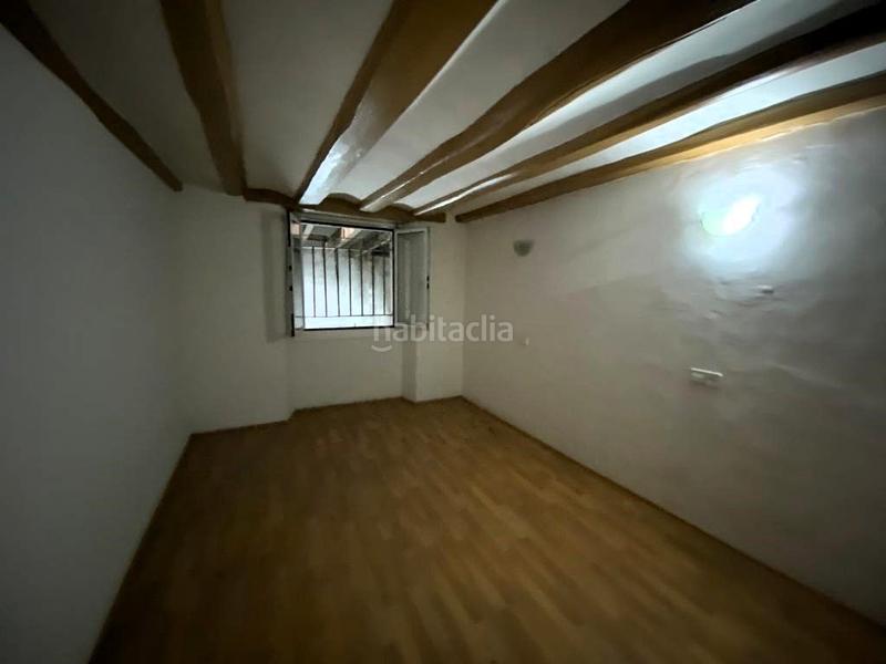 Foto e18c4a9e-f579-429d-b2d9-822bf94ab003. Local comercial a lado de via laietana ubicado en calle verdaguer i callis se vende local de 194 mts. distribuidos en 126 mts2. en planta + al en Barcelona