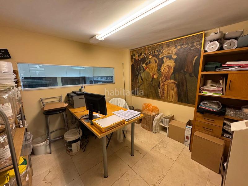 Foto a68a7ec7-3d7a-4c8f-9700-d373871fd4b8. Local comercial excelente local en calle industria con paseo maragall de 147mts. en Barcelona