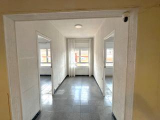 Appartement  Gran via de les corts catalanes. Piso en venta  en gran via de les corts catalanes a reformar!!