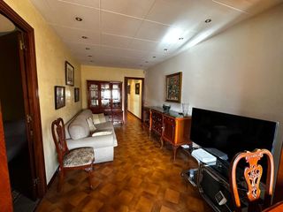 Flat  Carrer de rocafort. Excelente piso de 3 habitaciones en calle rocafort con diputació