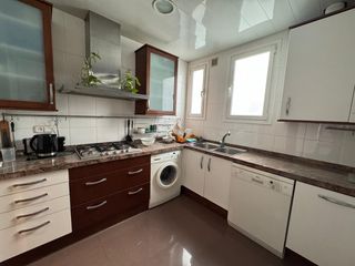 Piso  Carrer de rocafort. Excelente piso de 3 habitaciones en calle rocafort con diputació