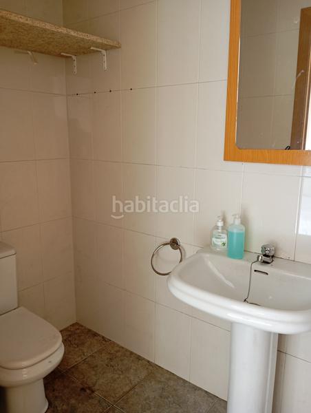 Foto 8ba80621-9898-437d-8adc-4a605f0c3272. Local comercial a plaça de la divina pastora 4 a Vic