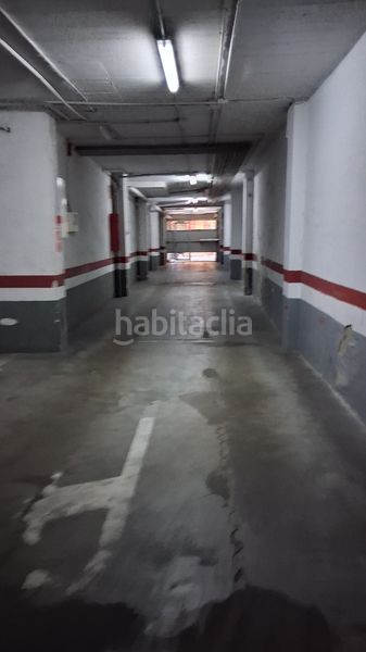 Foto 21f65e92-07e3-4b34-ad23-a17675fca032. Autoparkplatz in Sagrada Família Barcelona