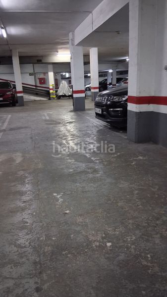 Foto e0460a59-a66d-40cf-b60b-ec3df671b522. Autoparkplatz in Sagrada Família Barcelona
