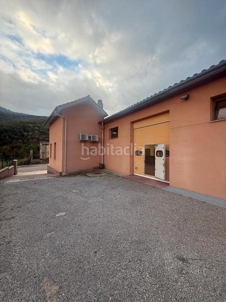 Foto a3145cad-fe9e-436e-8a23-82cc5cb22a99. Terreny residencial a carrer d'olot 13 a Riudaura