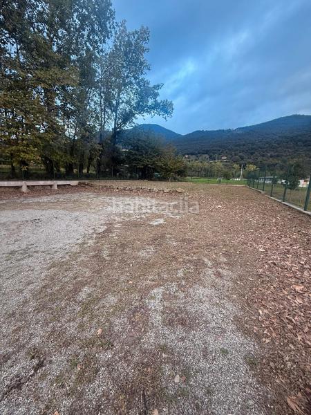 Foto df8f3f9c-dd1a-45e2-af91-60b296d50c7f. Terreny residencial a carrer d'olot 13 a Riudaura