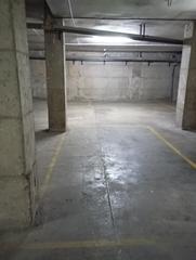 Autoparkplatz  Carrer del bisbe morgades. Pàrquing en venda - vic centre