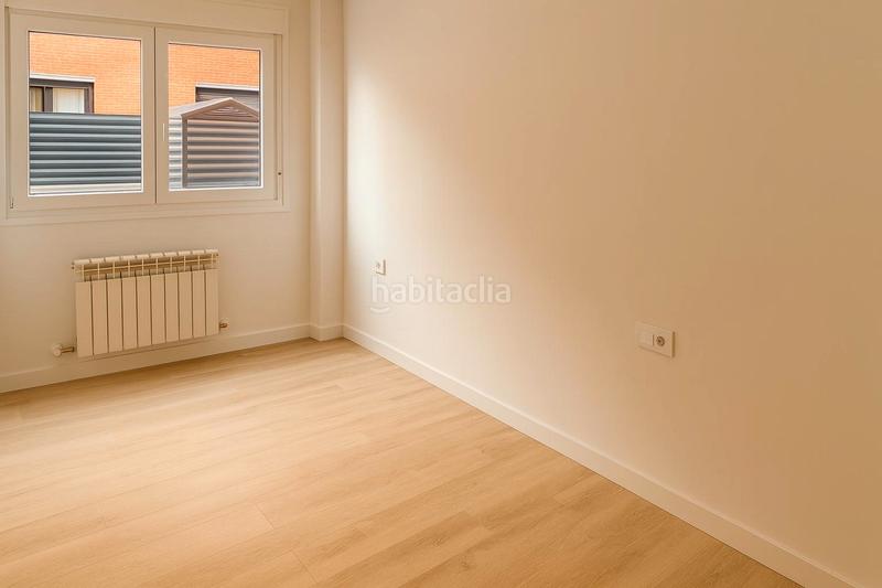 Foto b3bc7bf5-1f0b-4251-b738-15751ead14b4. Lloguer pis amb calefacció aparcament a Nord Vic