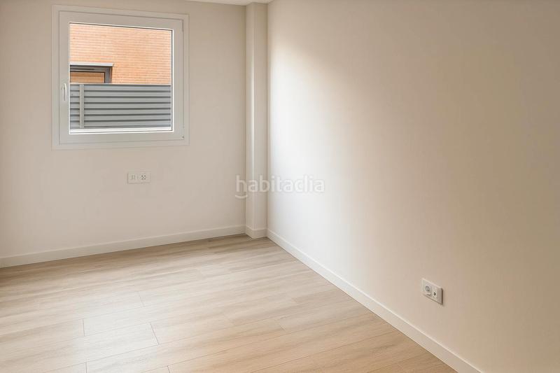 Foto e33860ea-abb1-4cba-b66c-1485d11f5cbe. Location appartement avec chauffage parking dans Nord Vic