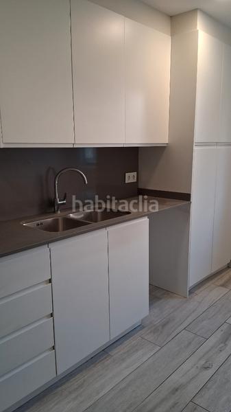 Foto 09a4e74a-1d96-4ba2-b3f4-c476afe35a8a. Rent flat with heating parking in Nord Vic