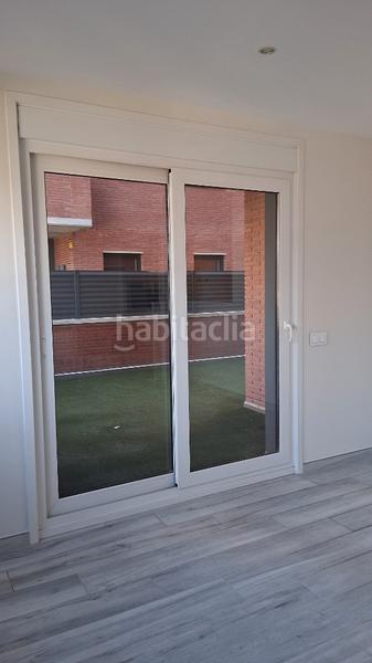 Foto 5d6fd04a-44d1-4812-a038-0150a6374800. Rent flat with heating parking in Nord Vic