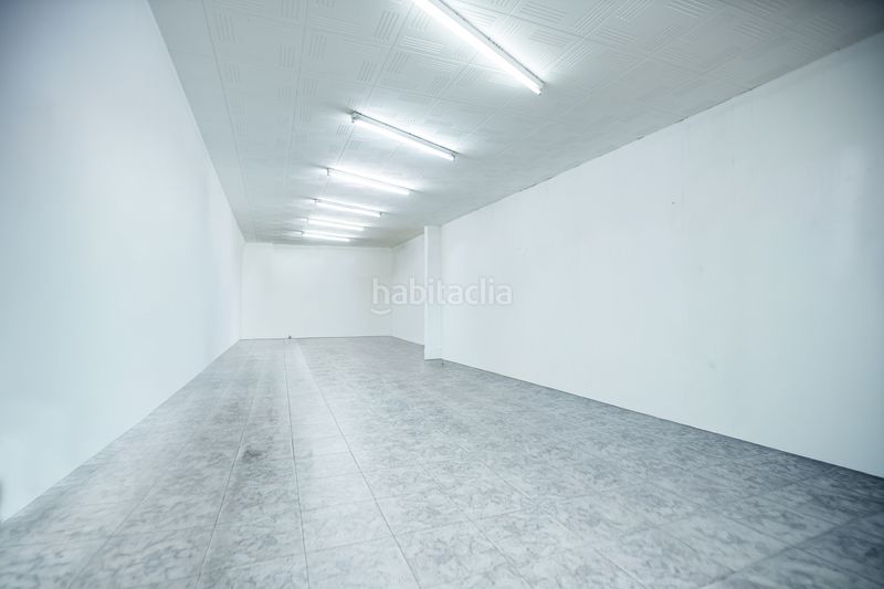 Foto bb0dcfa0-75ae-4a93-bfbf-b8bcff4acf06. Geschäftsraum in Poblenou Barcelona