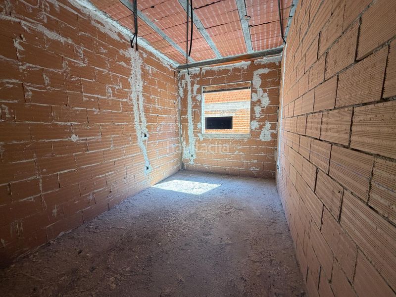 Foto a74d353a-d483-4755-b823-6d97e27e6e7c. Edificio in calle cedillo 20 in Recas