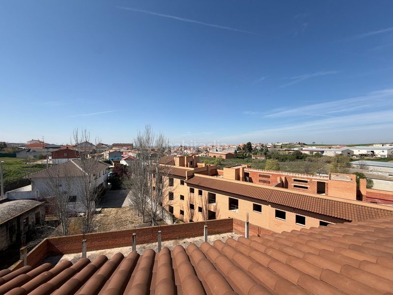 Foto dcf82796-285c-4bb6-ac76-e9b8446cf58b. Edificio in calle cedillo 20 in Recas