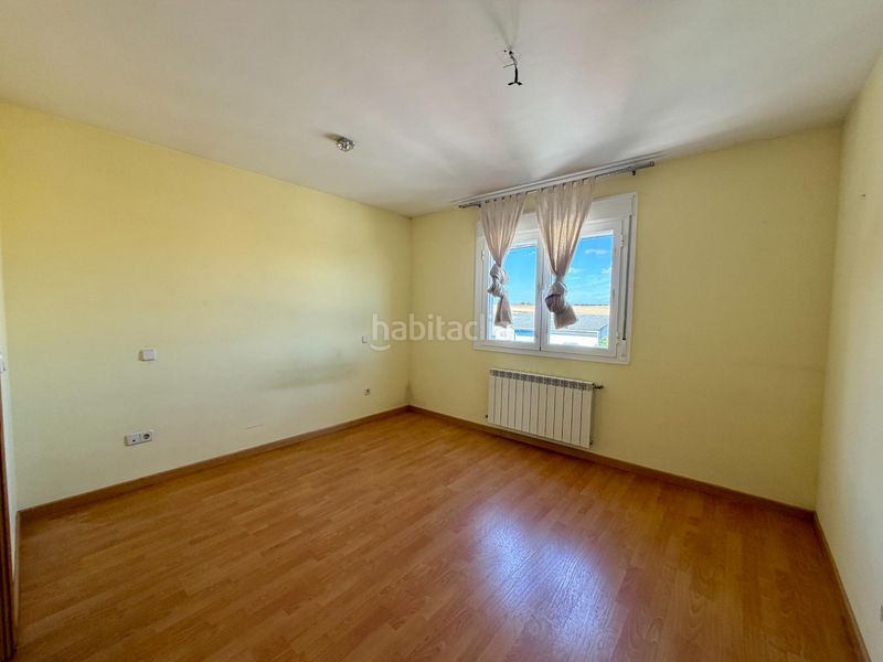Foto e8c1a71b-cace-4bb3-be21-cc4d32c171ed. Chalet en calle valenzana 5 estupendo chalet en Estación-Cruz Roja Illescas