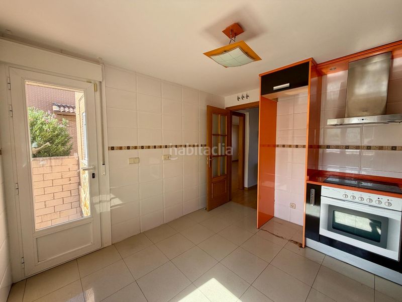 Foto f8bf0319-2246-49a1-a9bc-657892281aaa. Chalet en calle valenzana 5 estupendo chalet en Estación-Cruz Roja Illescas