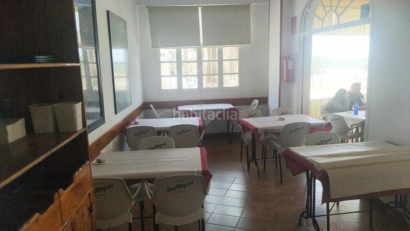 Foto 234ddfef-40ac-4018-9b62-9db96bfb9218. Alquiler local comercial restaurante cafeteria en traspaso en primera linea de playa en benalmadena costa en Benalmádena