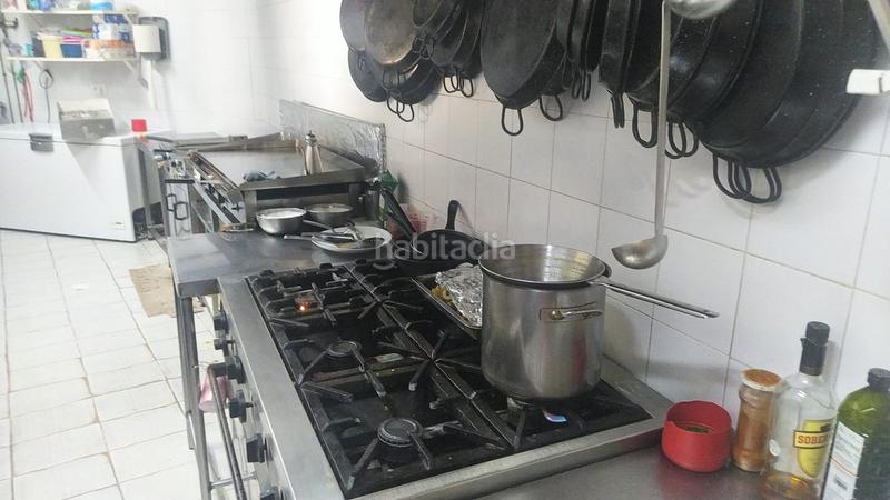 Foto 72c8400a-6bf0-4099-8e3b-c64c0f13c367. Alquiler local comercial restaurante cafeteria en traspaso en primera linea de playa en benalmadena costa en Benalmádena
