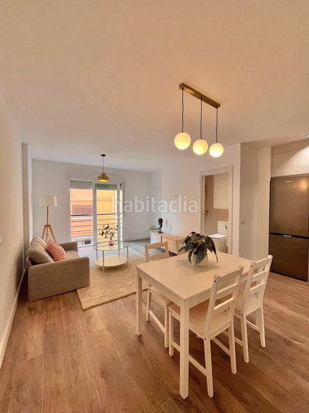 Foto e1dff5a4-661f-409c-ae6e-aac3723cbbd0. Apartamento en Perchel Norte Málaga