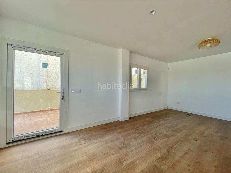 Foto 9ed04b30-5592-4b8f-aef1-6d43806c57ea. Apartament amb aparcament piscina a Montemar Torremolinos
