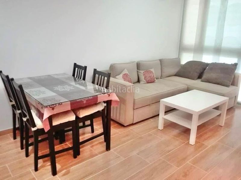 Foto adc06573-e4f7-47e2-9005-13c898d2190d. Apartament amb aparcament a Perchel Norte Málaga