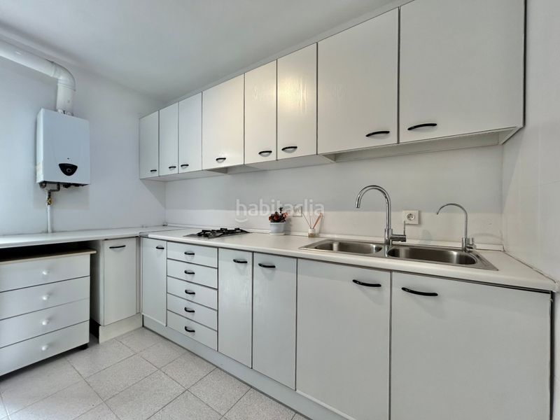 Foto ebe32bc7-057f-45d1-927d-a68ec26d00bb. Apartamento en Carranque - Haza Cuevas Málaga