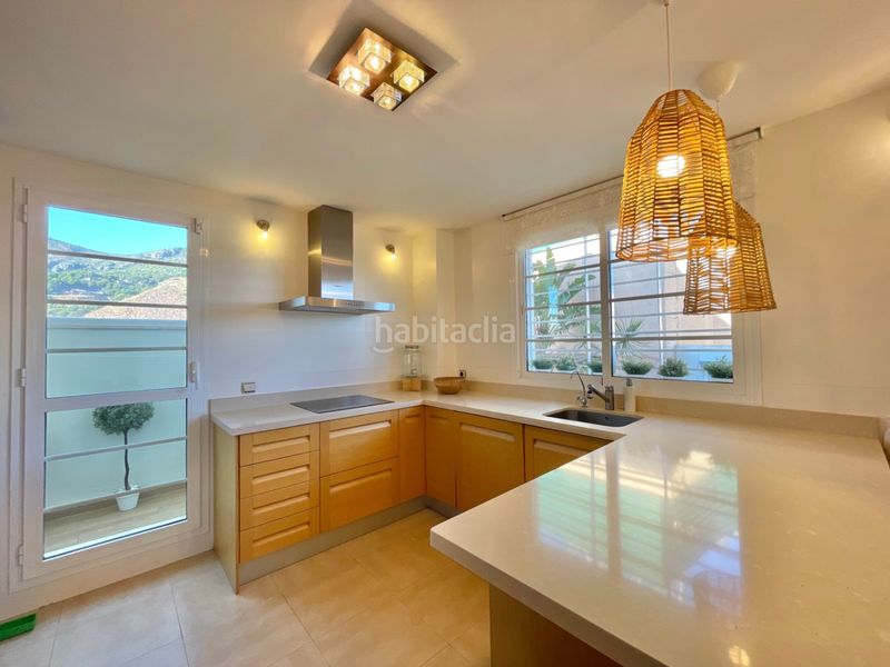 Foto 70793484-ae81-49db-9251-57ea4cb290a2. Casa aparellada amb calefacció aparcament piscina a Málaga