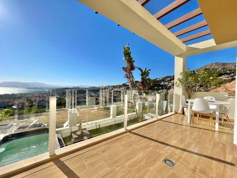 Foto 46a8cf5a-7f28-4fc3-953b-5719c66a50c2. Casa pareada en Miraflores del Palo Málaga