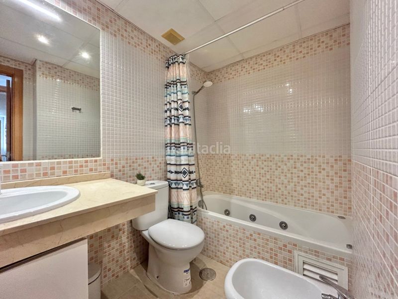 Foto 87ee8969-f81d-4c92-90a2-c86436aaa1d8. Apartament amb calefacció aparcament piscina a Teatinos Málaga