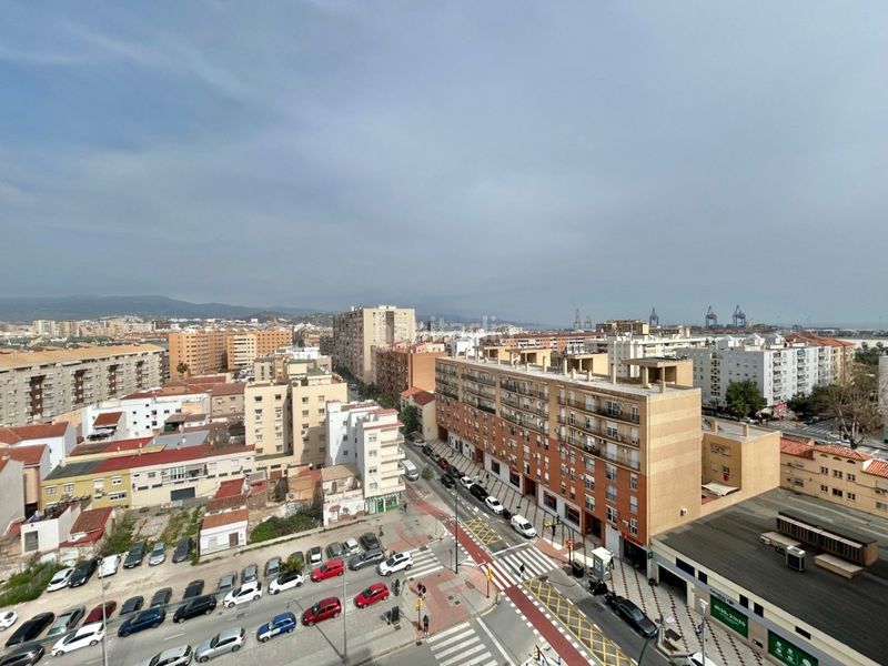 Foto 4fc66077-cd7e-40f0-9f6a-2752853099f3. Àtic a Parque Ayala - Jardín de la Abadía - Huelín Málaga