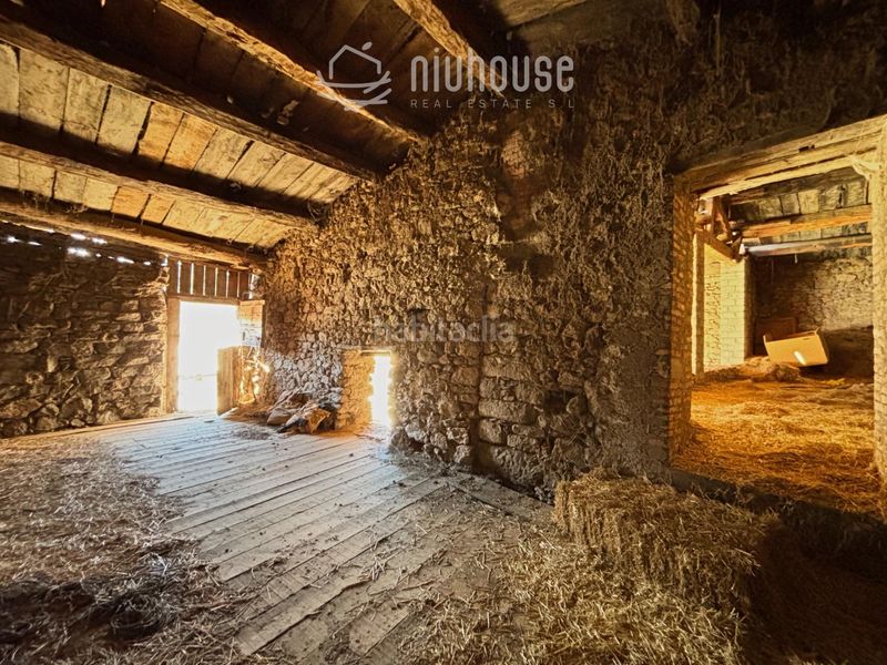 Foto 8511e6ef-d4c2-4915-8ad8-ca4216ebf971. Masia a Montellà i Martinet