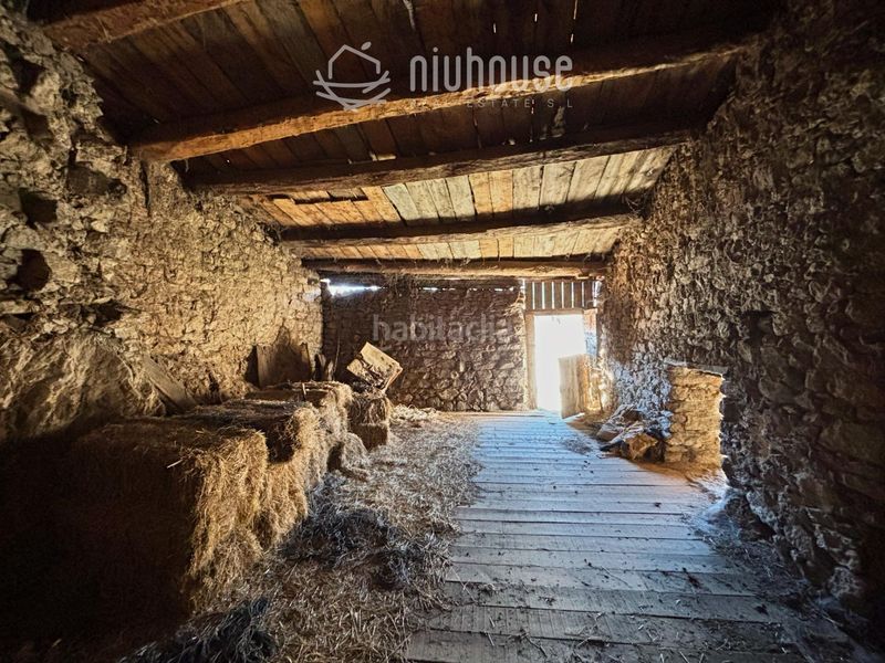 Foto 9494415f-a979-4bdc-9b87-cd06ba04da55. Masia a Montellà i Martinet