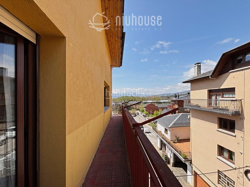 Foto 9967ac3b-a0d0-4bb9-8433-2ca32f8f192f. Apartament a Puigcerdà